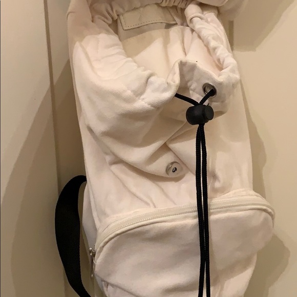 Cute Cat Drawstring Mini Backpack 😸 - Picture 3 of 5